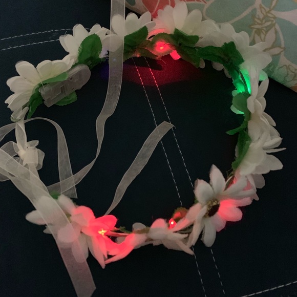 Rainbow Led Light up Crown - Picture 3 of 7